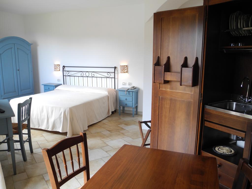 Hotel San Pantaleo Habitación foto