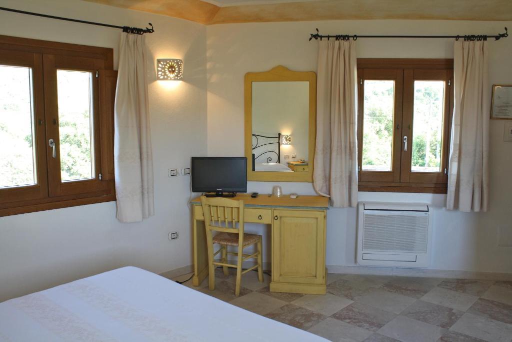 Hotel San Pantaleo Habitación foto