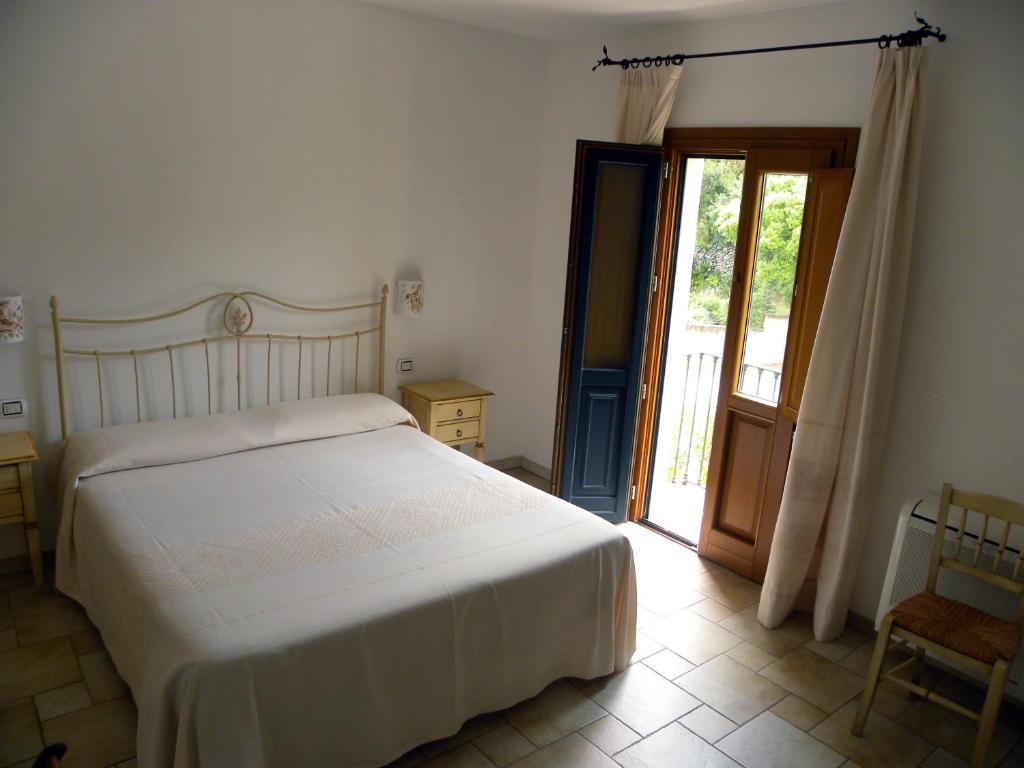Hotel San Pantaleo Habitación foto
