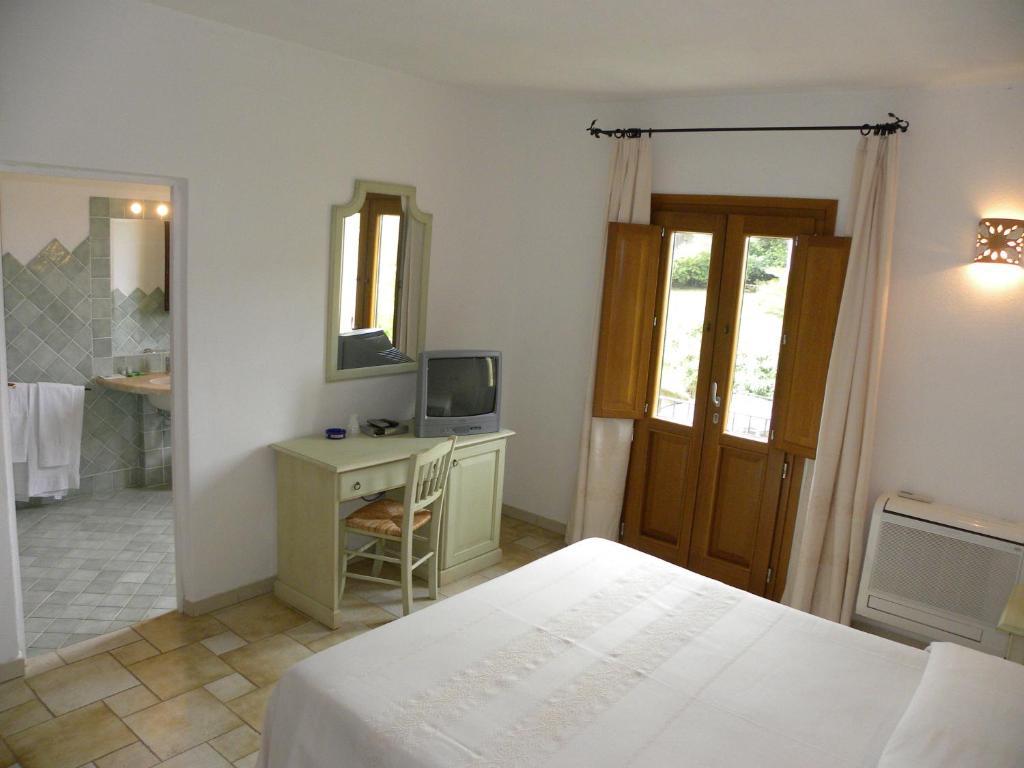 Hotel San Pantaleo Habitación foto
